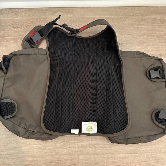 Henry and Clemmies Dog Backpack Red Size Large Snap Zipper Hiking Outdoors - Picture 5 of 9